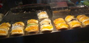 khanom-tangtaek khanom tangtaek 300x148 Desserts