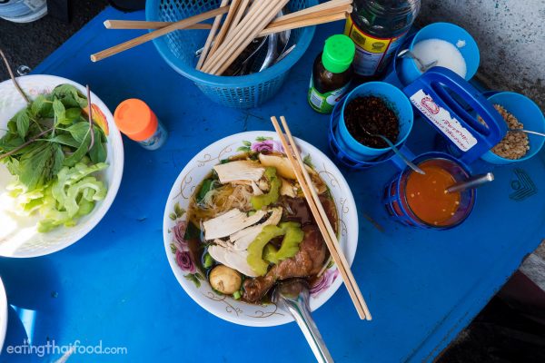 thai-street-food-chicken-noodles-bangkok - Thai Street Food ...